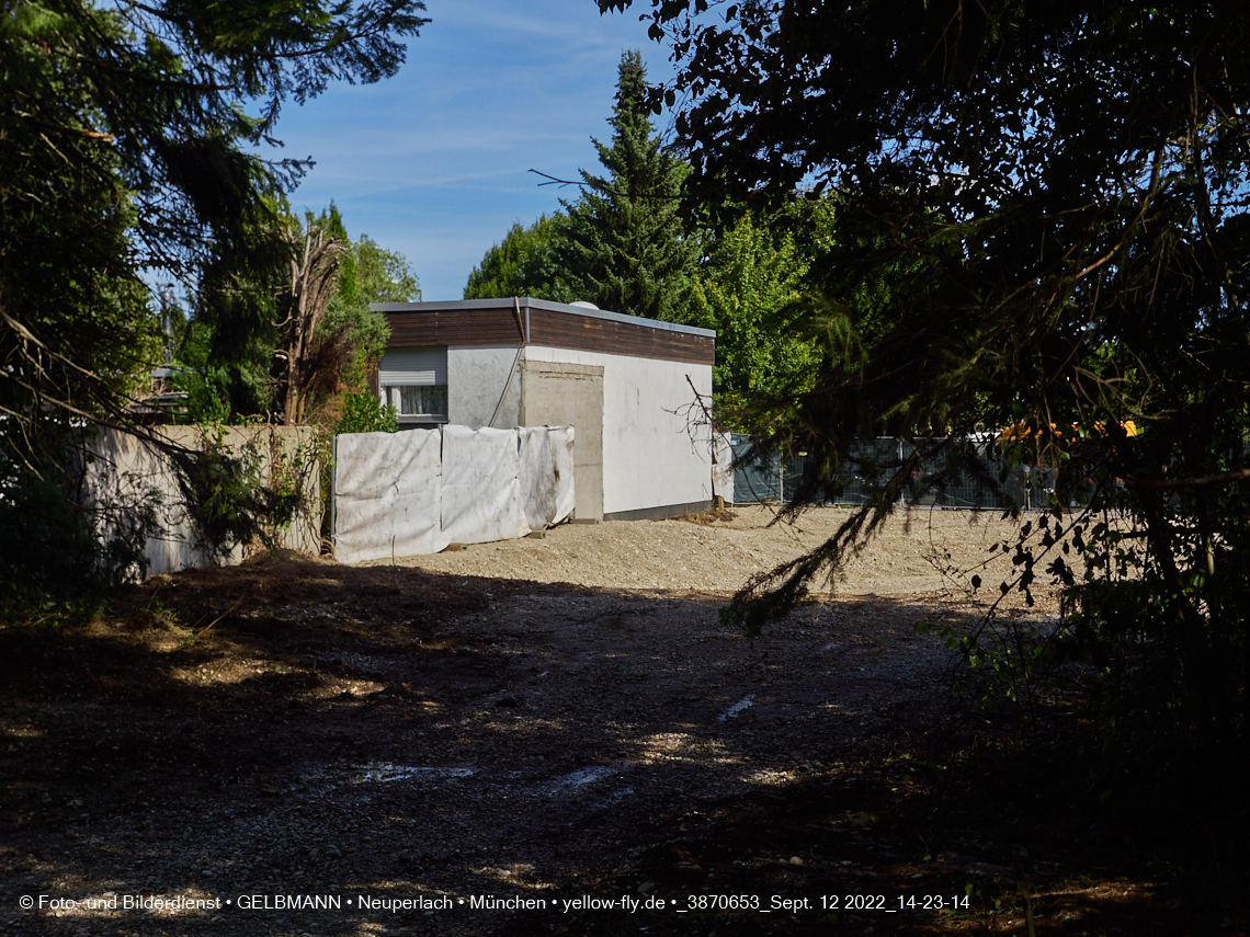 12.09.2022 - Baustelle an der Niederalmstraße 16 und Hugo-Lang-Bogen 13 in Neuperlach-Trudering